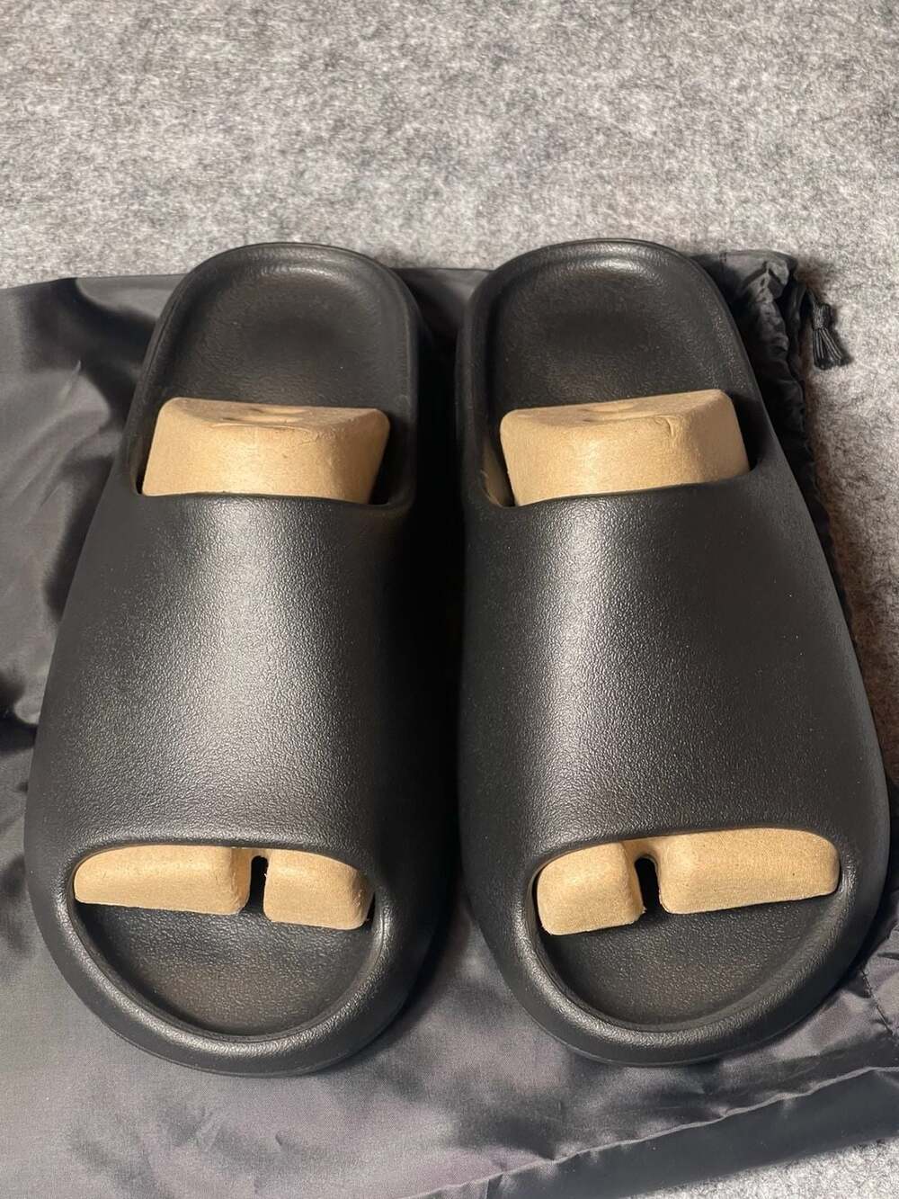 Yeezy Season YS-01 Slide Onyx Black